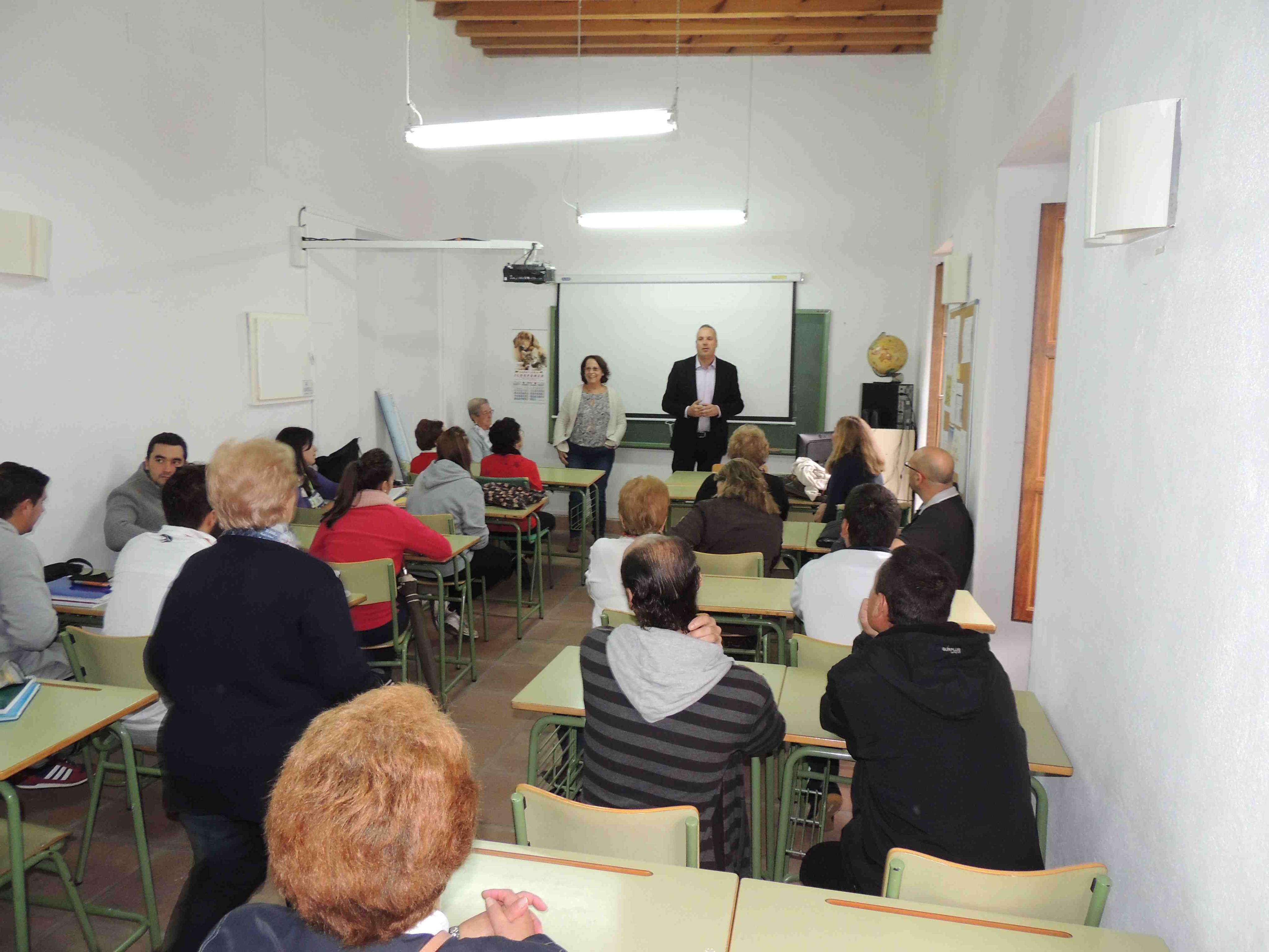 Educación oferta en Granada más de 26.000 plazas de Educación para personas adultas