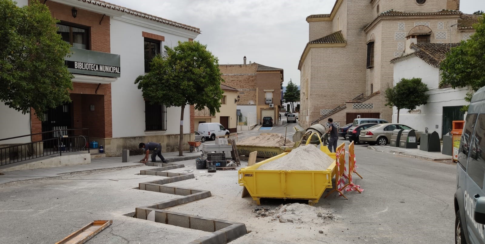 Comienzan las obras de acondicionamiento de las plazas Paz y Constitución de Alhendín