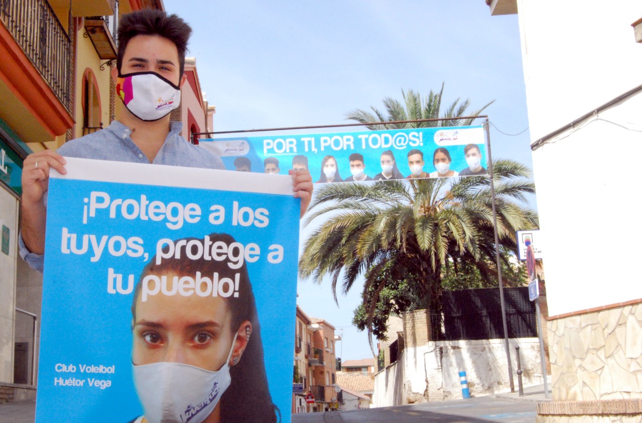 Campaña en Huetor vega para promover el uso de mascarilla entre los jóvenes