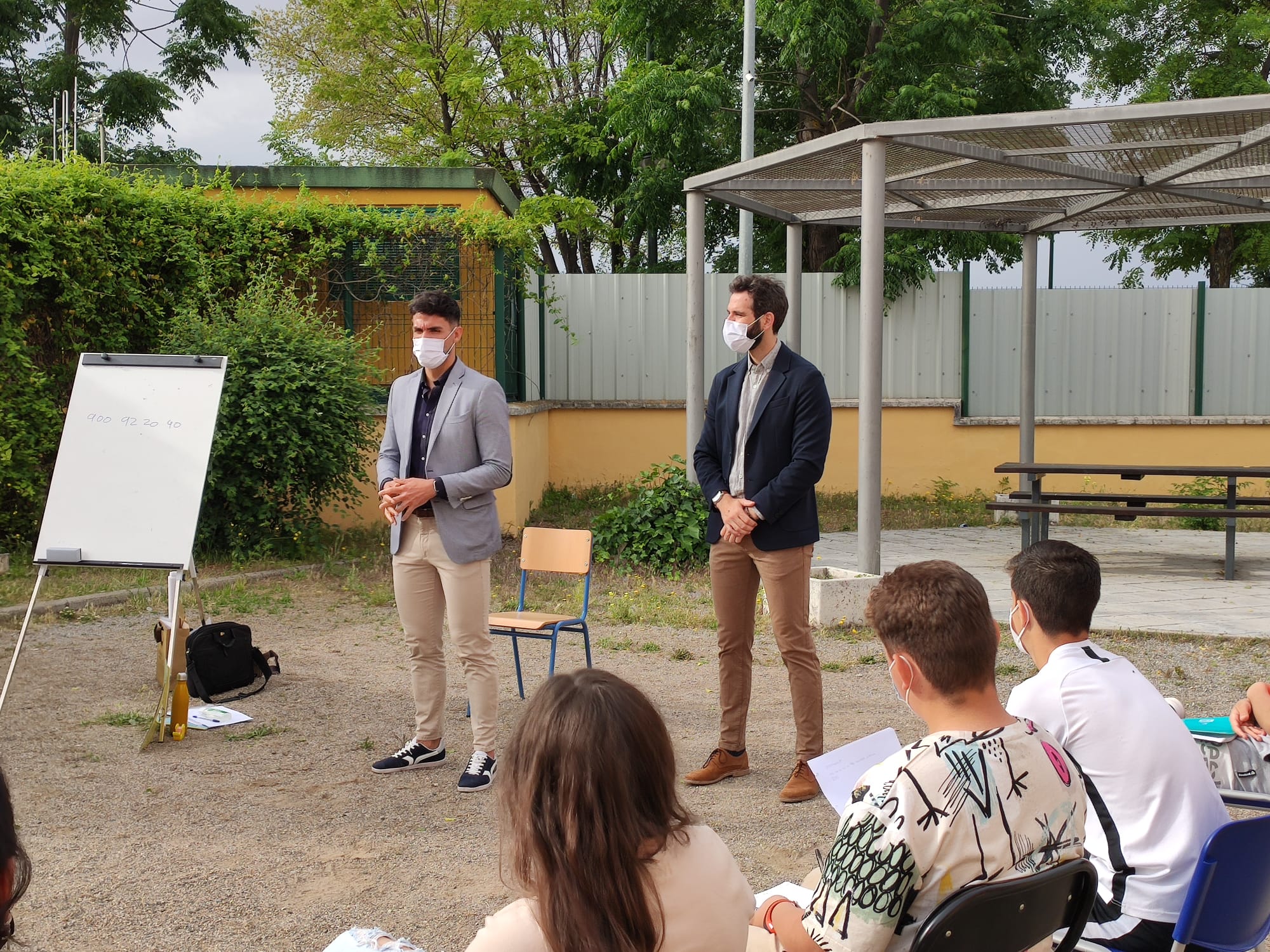 Educación y Deporte y el IAJ participan en los talleres del programa Forma Joven en el ámbito educativo