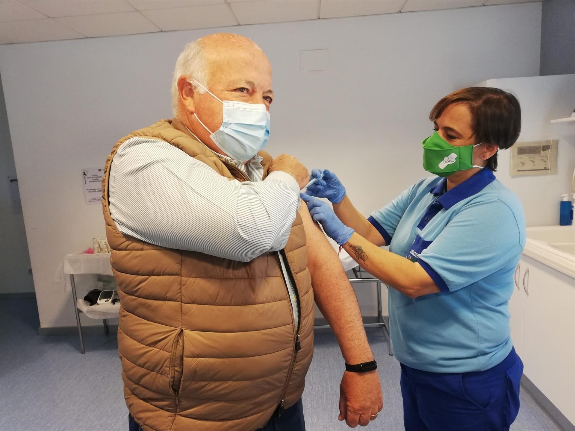 Aguirre admite que «no pensaba que habría quinta ola» y apunta que «el 63% de hospitalizados no están vacunados»