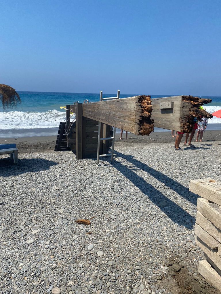 IU-Equo reclama al gobierno local que lleve a cabo mejoras en el mantenimiento de las instalaciones de las playas de Motril