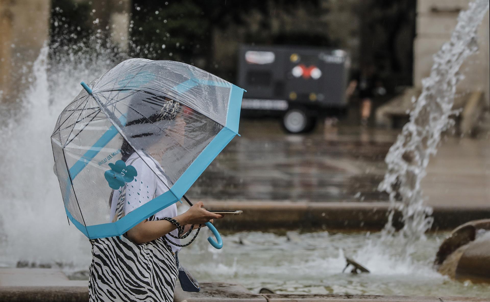 Aviso amarillo por tormentas este lunes en Granada y Almería