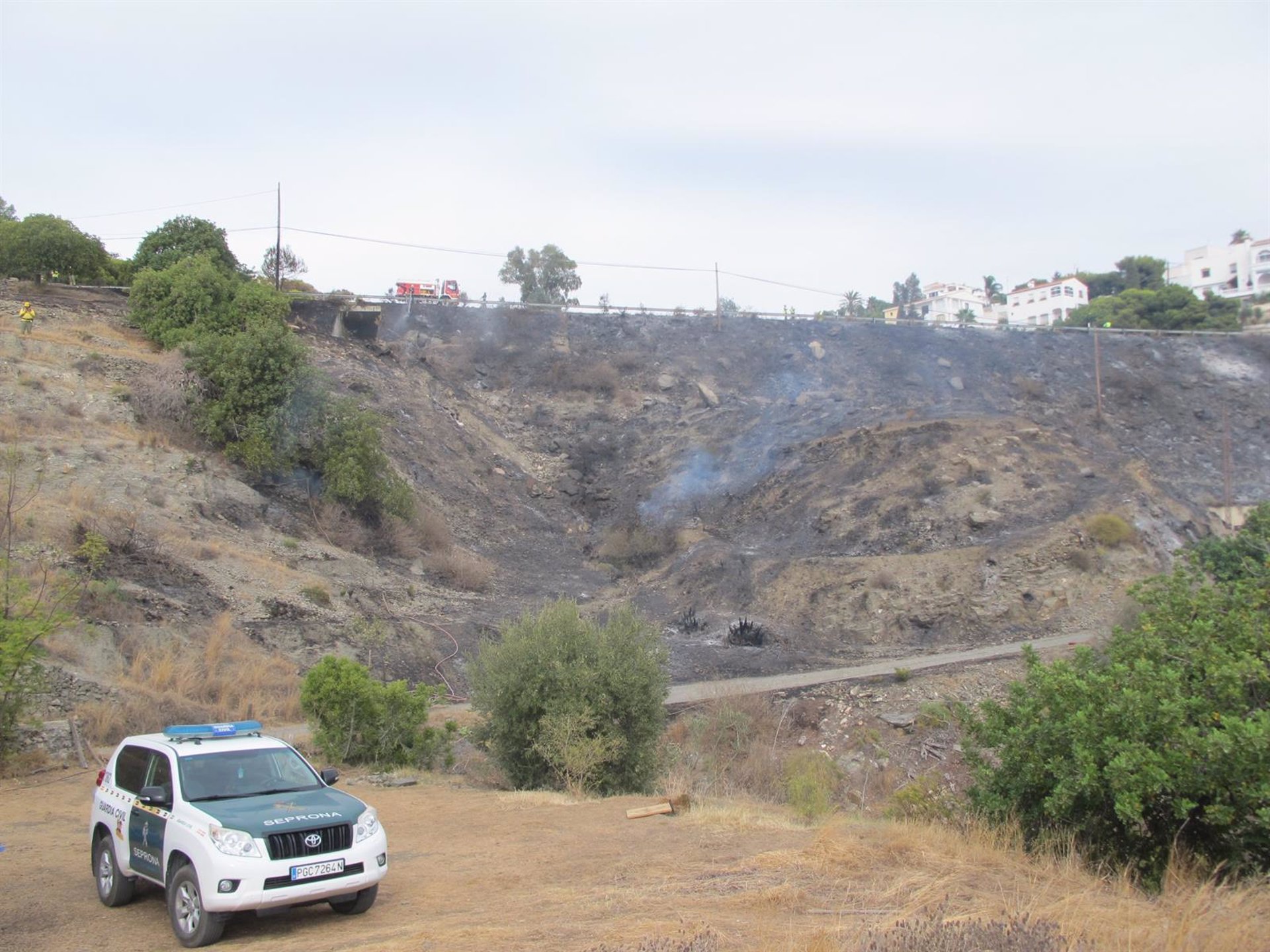 La Guardia Civil investiga a dos jóvenes por un incendio forestal ocurrido en Salobreña